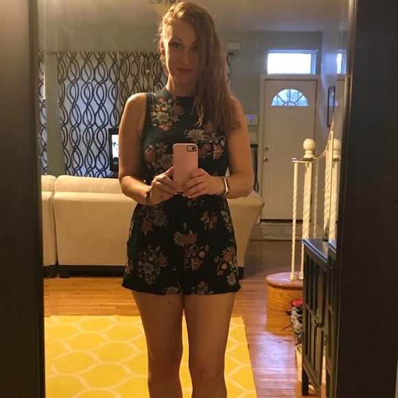 Your Posher, Kelly (with assistance of Ali & Skyn) - Picture 2 of 6